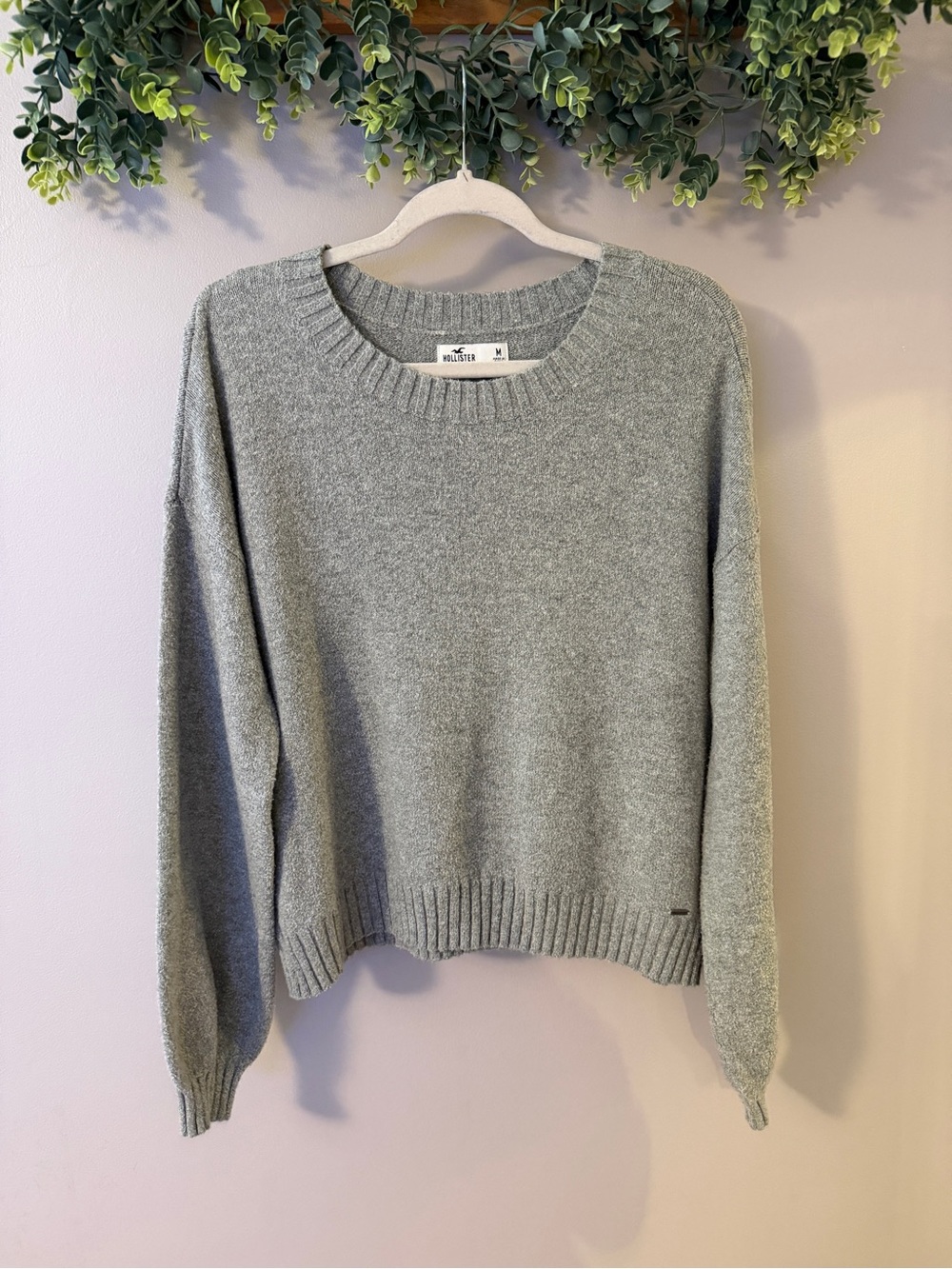 Hollister Gray Crewneck Knit Sweater Women’s Medium